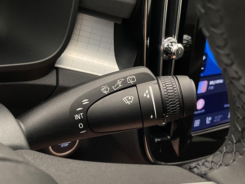 Volvo XC40 (2026) B3 AUT DARK ULTRA  - fotka 31 z 63