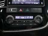 Mitsubishi Outlander 2,0 MIVEC 110kW Intense 4WD - náhled 23