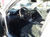 Volkswagen Passat 2,0 TDi  Comfort - náhled 17