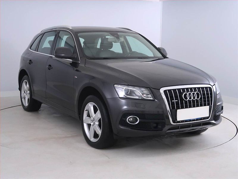Audi Q5 (2010) S line 3.0 TDI, 4X4, Automat - fotka 1 z 19