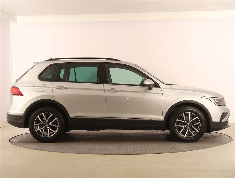 Volkswagen Tiguan (2021) Life 1.5 TSI, digi klima - fotka 6 z 24