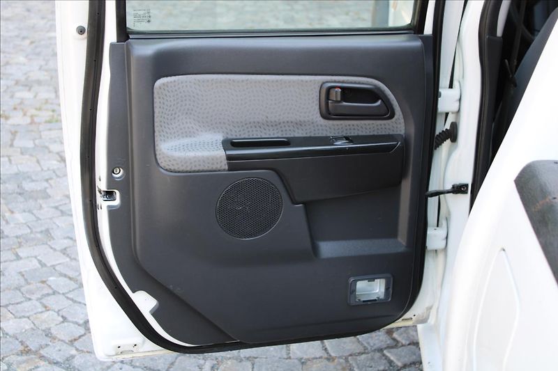 Isuzu D-Max 3.0 TD / 4x4 / 120kW / Tažné - fotka 28 z 36