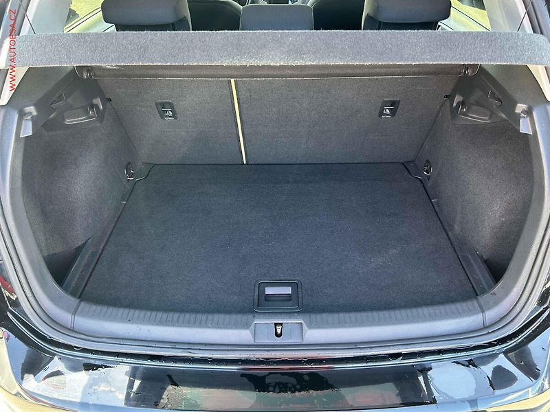 Volkswagen Golf (2013) 1.2i, servis.kniha - fotka 7 z 17