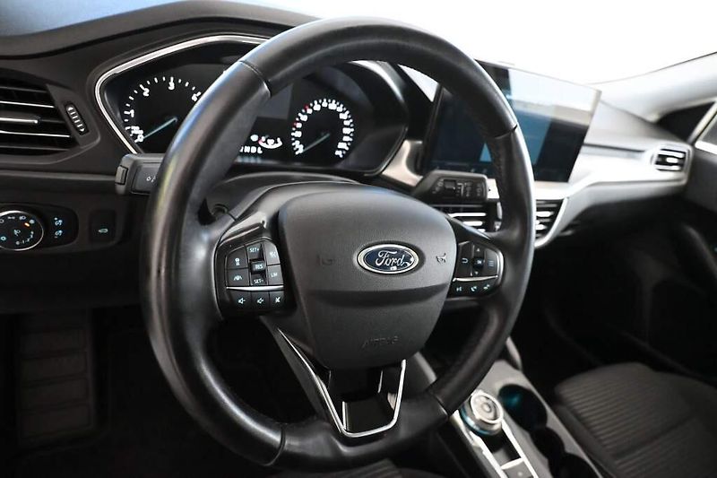 Ford Focus (2022) 1.5 LED ACC TITANIUM Tažné 8AT - fotka 13 z 39