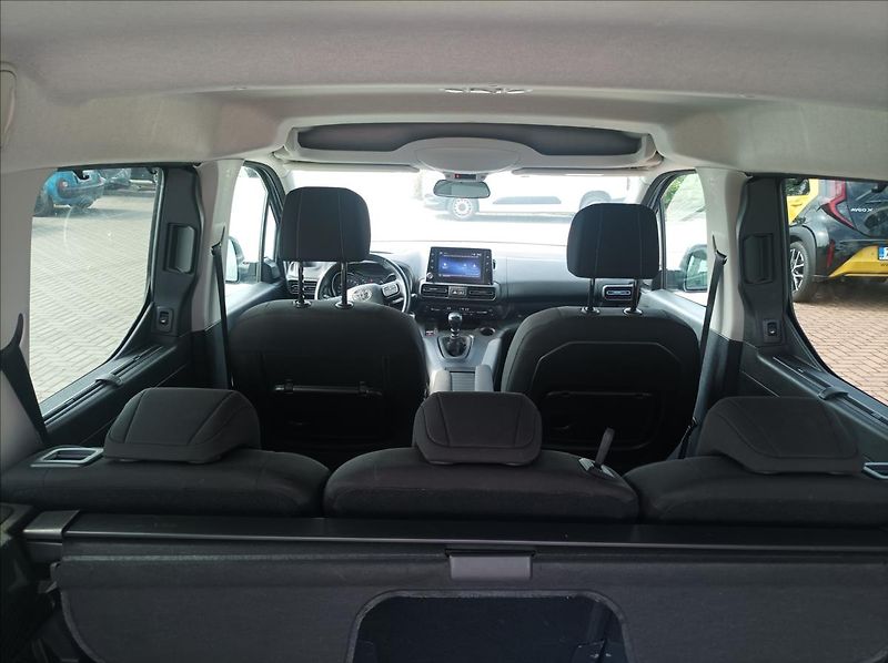 Toyota ProAce City Verso 1,2 6 MT WG Family - fotka 7 z 18