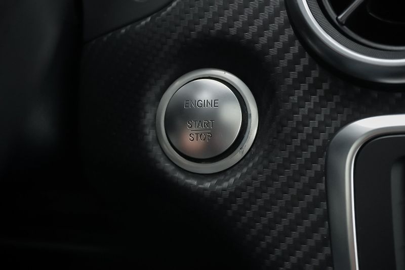 Mercedes-Benz Třídy A 220d 4MATIC AMG - fotka 25 z 28
