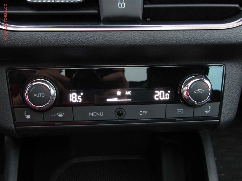 Škoda Scala (2021) 1.0 TSi, ČR, Style, DSG - fotka 14 z 18