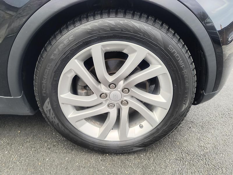 Land Rover Discovery (2018) 3.0 TD6 HSE AT 1.MAJ.ČR/VZDUCH - fotka 14 z 59