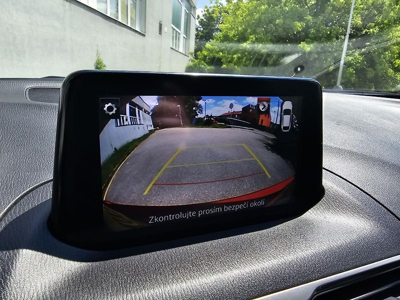 Mazda 3 (2018) 2.0i, NAVI - fotka 15 z 28