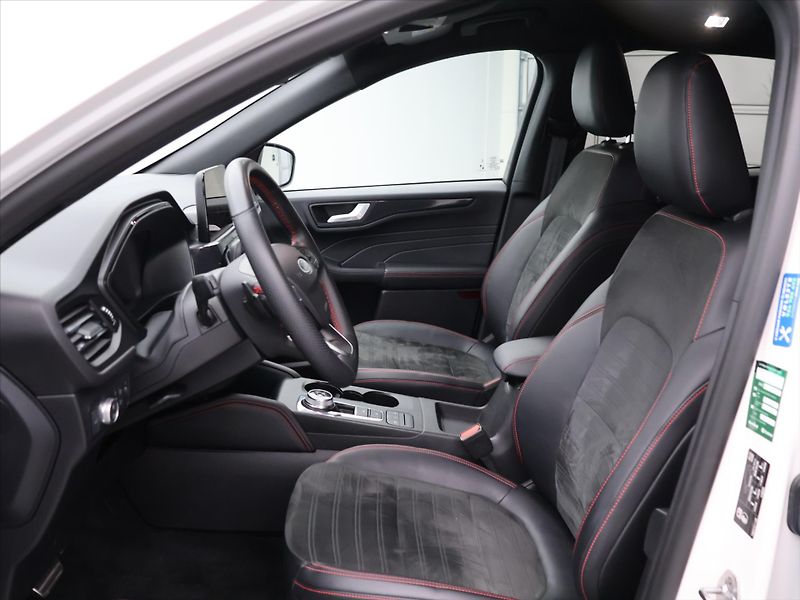 Ford Kuga 2,0 TDCi 140kW AWD ST Line X C - fotka 11 z 34
