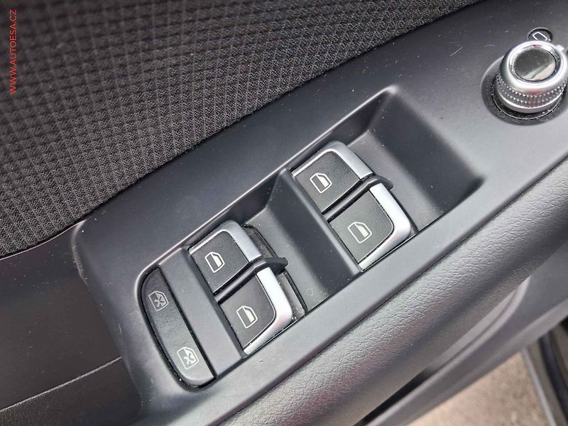 Audi Q5 (2014) 2.0TDI Quattro, S-line - fotka 15 z 16