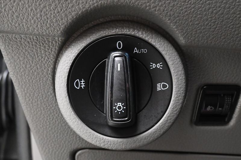 Volkswagen Transporter 2,0 TDI 110kW DSG Navi Záruka - fotka 26 z 29