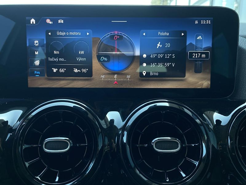 Mercedes-Benz GLA 220 4M Advanced - fotka 21 z 28