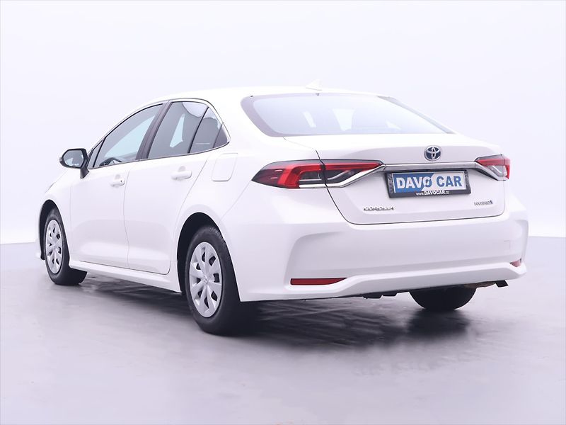Toyota Corolla 1,8 HB Active Aut. DPH CZ 1.Ma - fotka 5 z 29