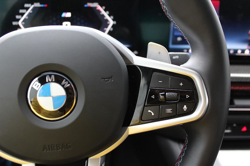 BMW Řada 4 M440i xDrive Cabrio - fotka 15 z 22