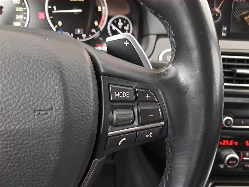 BMW Řada 5 (2015) 520d, Automat, Tempomat - fotka 22 z 24