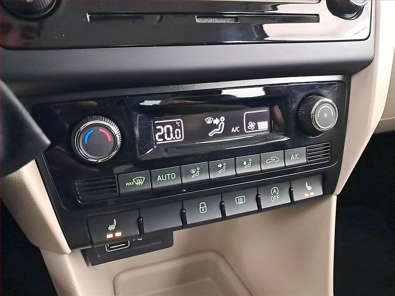 Škoda Rapid (2018) 1.0 TSI, Bi-Xenony, Tempomat - fotka 15 z 19
