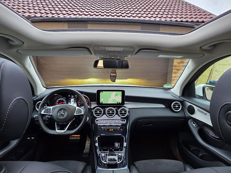 Mercedes-Benz GLC 350CDi 190kW 4MATIC*PANORAMA* - fotka 31 z 53