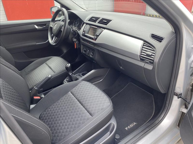 Škoda Fabia 1,4 TDI Ambition - fotka 21 z 39