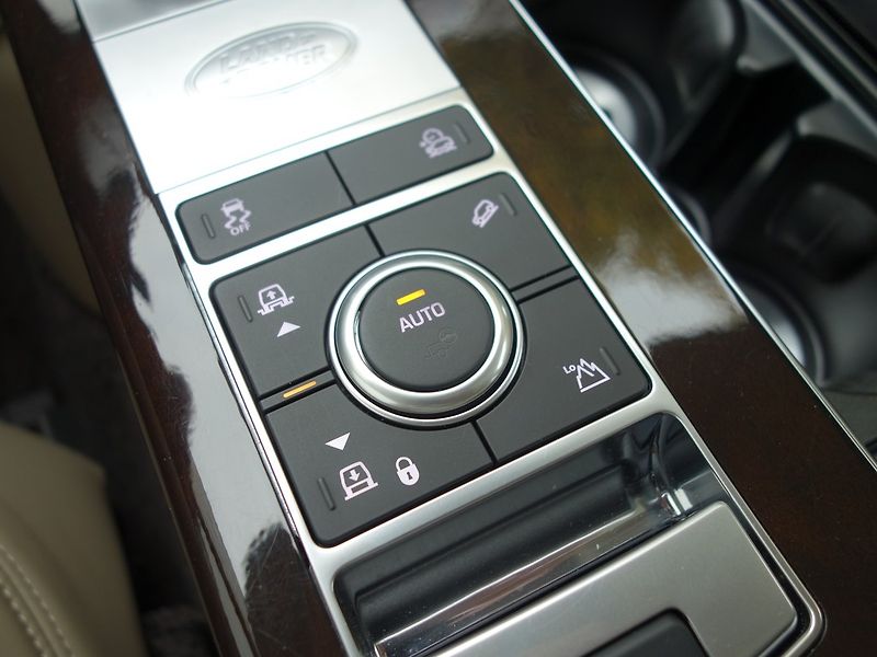 Land Rover Range Rover (2021) D300*VOGUE*50000KM*ZÁR*1M*CZ!! - fotka 23 z 50