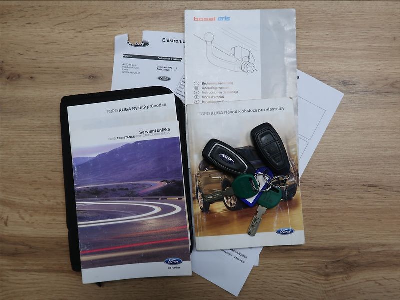 Ford Kuga 1,6 EcoBoost,110kW,NovéČR,tažn - fotka 23 z 23