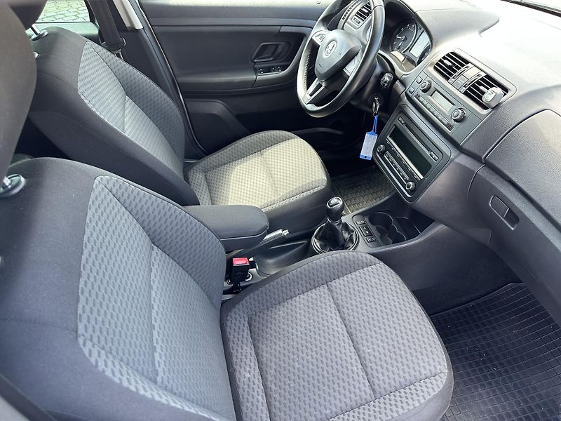 Škoda Roomster 1.2 TSI Style - fotka 10 z 25