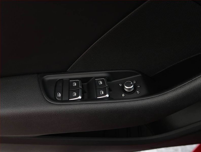 Audi A3 (2014) 1.2 TFSI, Kůže, Bi-Xenony - fotka 18 z 18