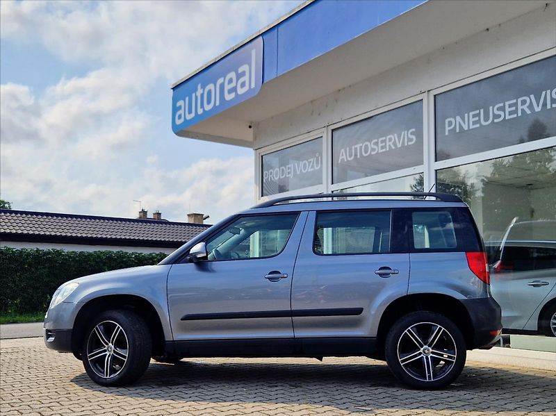 Škoda Yeti 2,0 TDI AC NAVI VÝHŘEVY - fotka 2 z 30