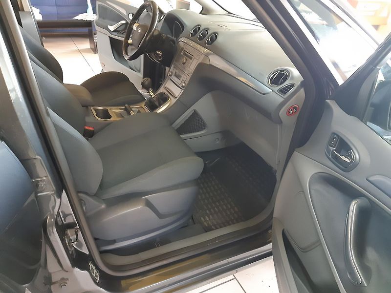 Ford S-MAX 1.8 TDCI DGIKLIMA 7míst - fotka 19 z 20