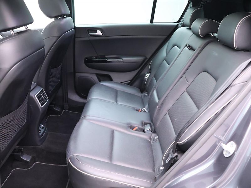 Kia Sportage 1.6 T-GDI GT-line Aut. 4x4 DPH - fotka 13 z 37