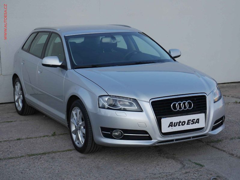 Audi A3 (2011) 2.0 TDi Sportback, Xenon, AC - fotografie inzerátu