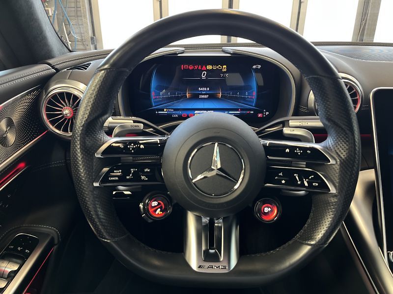 Mercedes-Benz SL Mercedes-AMG 63 4MATIC+ - fotka 11 z 25