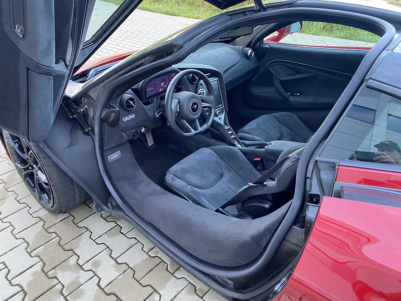 McLaren 720S (2020) TOP STAV - fotka 13 z 16