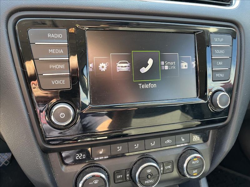 Škoda Octavia 2,0 TDi STYLE ROZVODY SERVIS - fotka 20 z 46