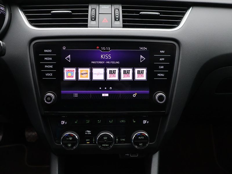 Škoda Octavia 2,0 TDI Style LED Kessy CZ - fotka 15 z 26