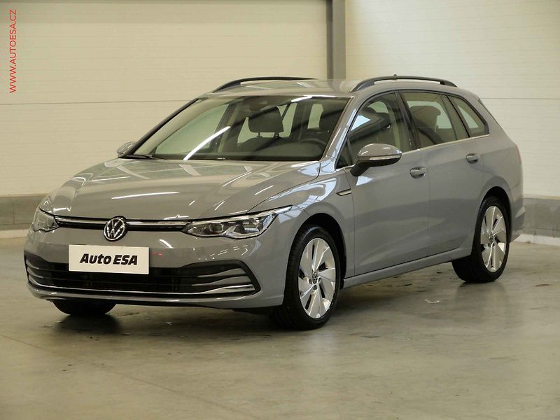 Volkswagen Golf (2021) 1.5ETSI, 2.maj,ČR, AT, navi - fotka 3 z 24