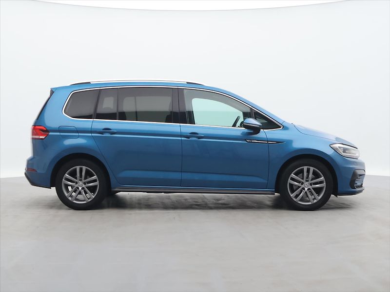 Volkswagen Touran 2,0 TDI 110kW R-Line DSG CZ - fotka 8 z 38