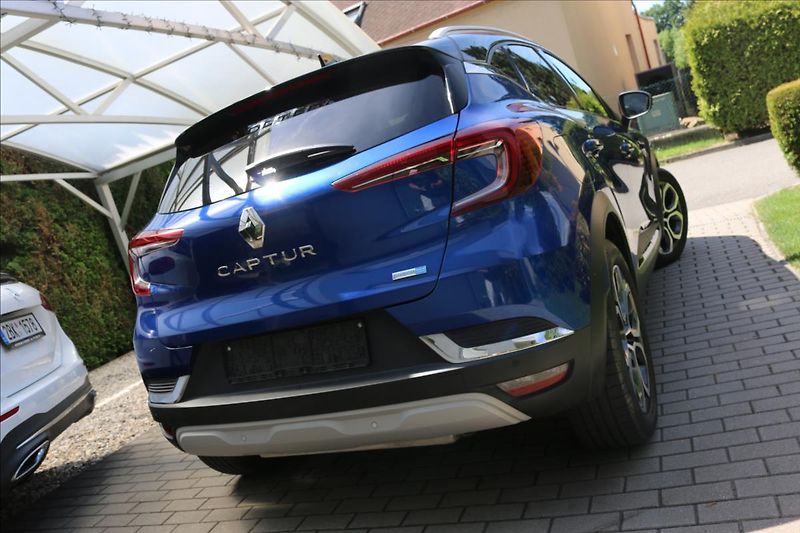 Renault Captur (2020) 1,6 Intens E-TECH Plug-in - fotka 8 z 71