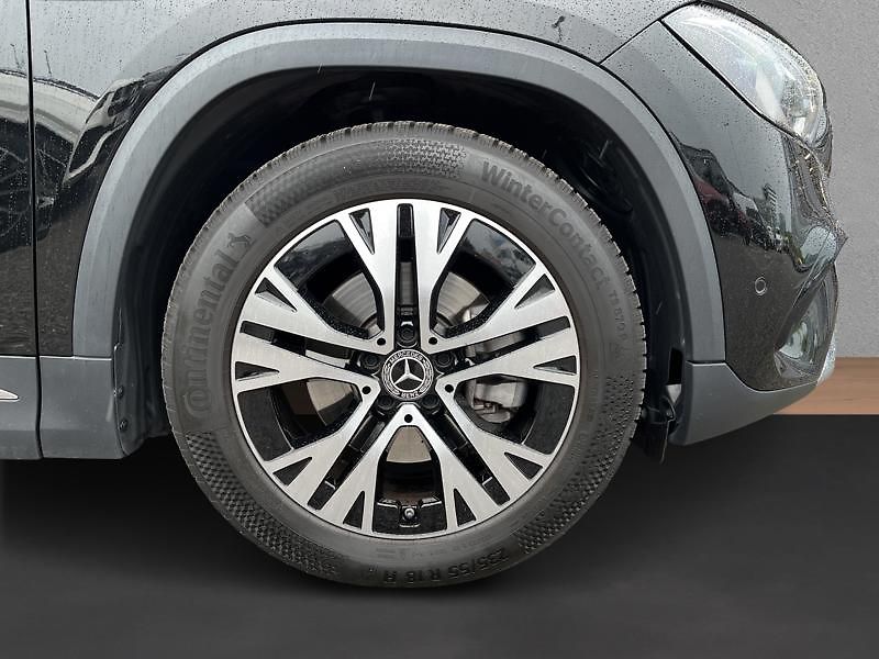 Mercedes-Benz GLA 200 off-road vehicle Progressi - fotka 9 z 21