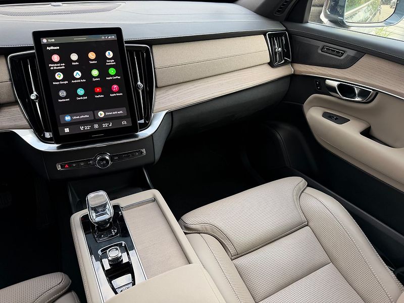 Volvo XC90 T8 PLUS, VZDUCH, 360°, 335kW - fotka 24 z 24