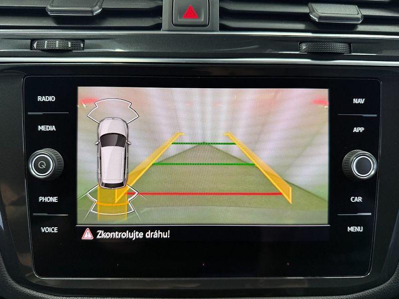 Volkswagen Tiguan Allspace 2.0TDI DSG 4MOTION R-LINE BLAC - fotka 15 z 28