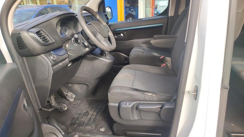 Peugeot Traveller (2017) Traveller 1.6 85kW - fotka 12 z 28