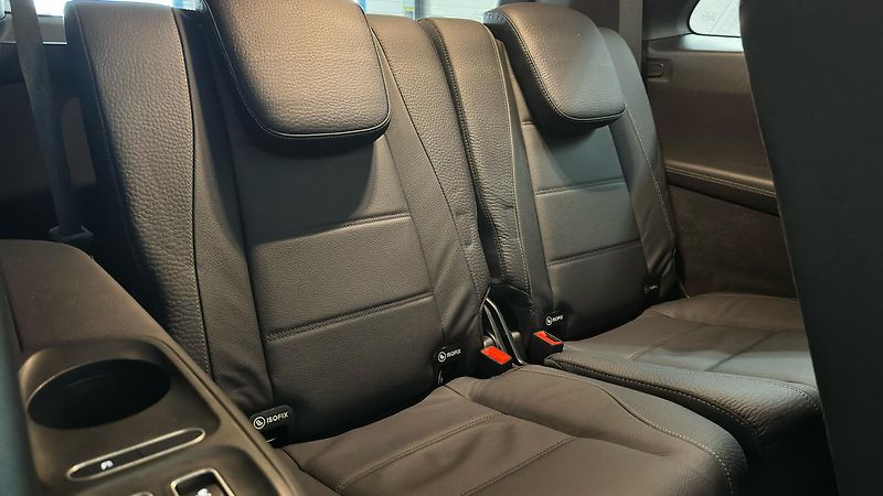 Mercedes-Benz GLS ZÁRUKA / TOP STAV I VÝBAVA - fotka 36 z 73