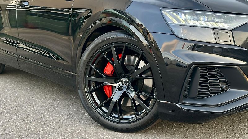 Audi SQ8 4,0 TDI  ČR - fotka 7 z 25