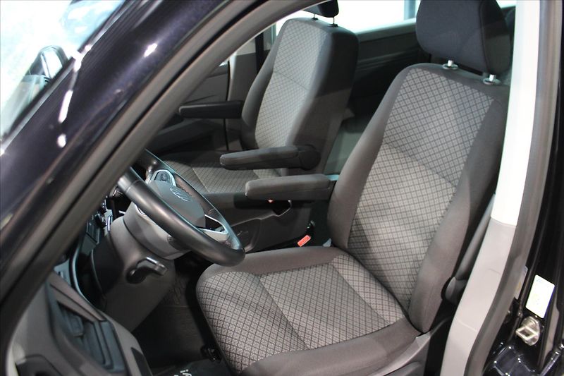Volkswagen Caravelle T6.1 TDi 110kW 4MOTION ACC/Taž - fotka 7 z 22