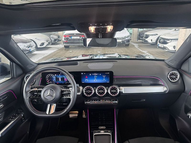 Mercedes-Benz GLB 200d 4MATIC - fotka 13 z 20