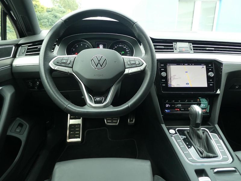 Volkswagen Passat Variant 2,0TSi 140kW R LINE automat - fotka 9 z 15