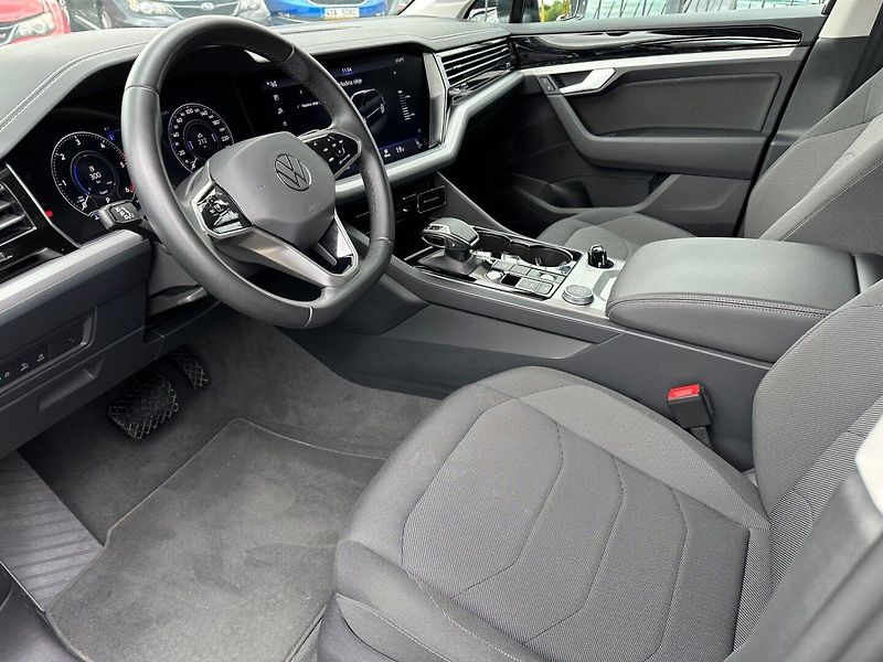 Volkswagen Touareg (2022) 3.0TDi VIRTUAL,TAŽNÉ,4X4 - fotka 17 z 19