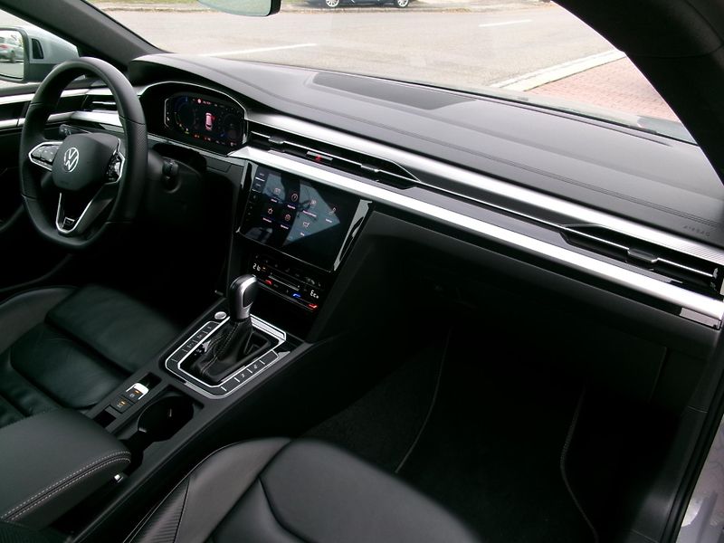 Volkswagen Arteon Shooting Brake (2023) 1,4TSI E-hybrid R-Line WEBASTO - fotka 52 z 62