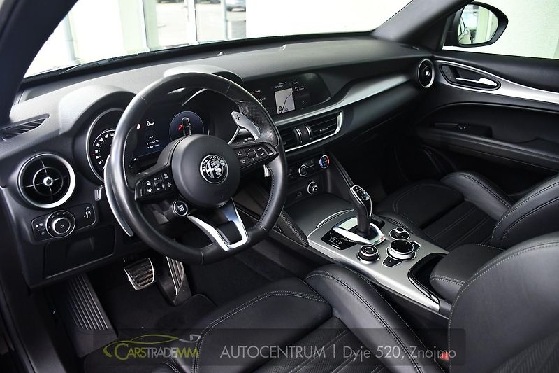 Alfa Romeo Stelvio 2.2 Diesel 16V 154kW Veloce Q4 - fotka 9 z 54